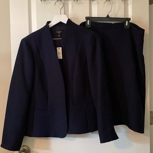 Interview Ready! NWT Talbots Navy Suit - skirt and jacket 14P